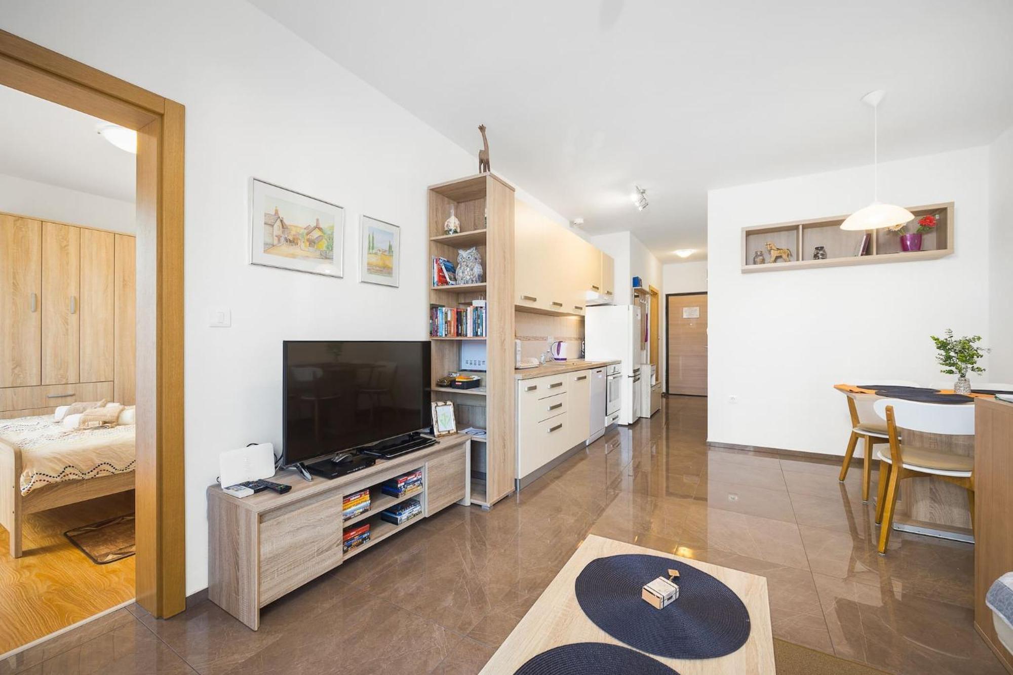 Apartment Tania Póla Kültér fotó